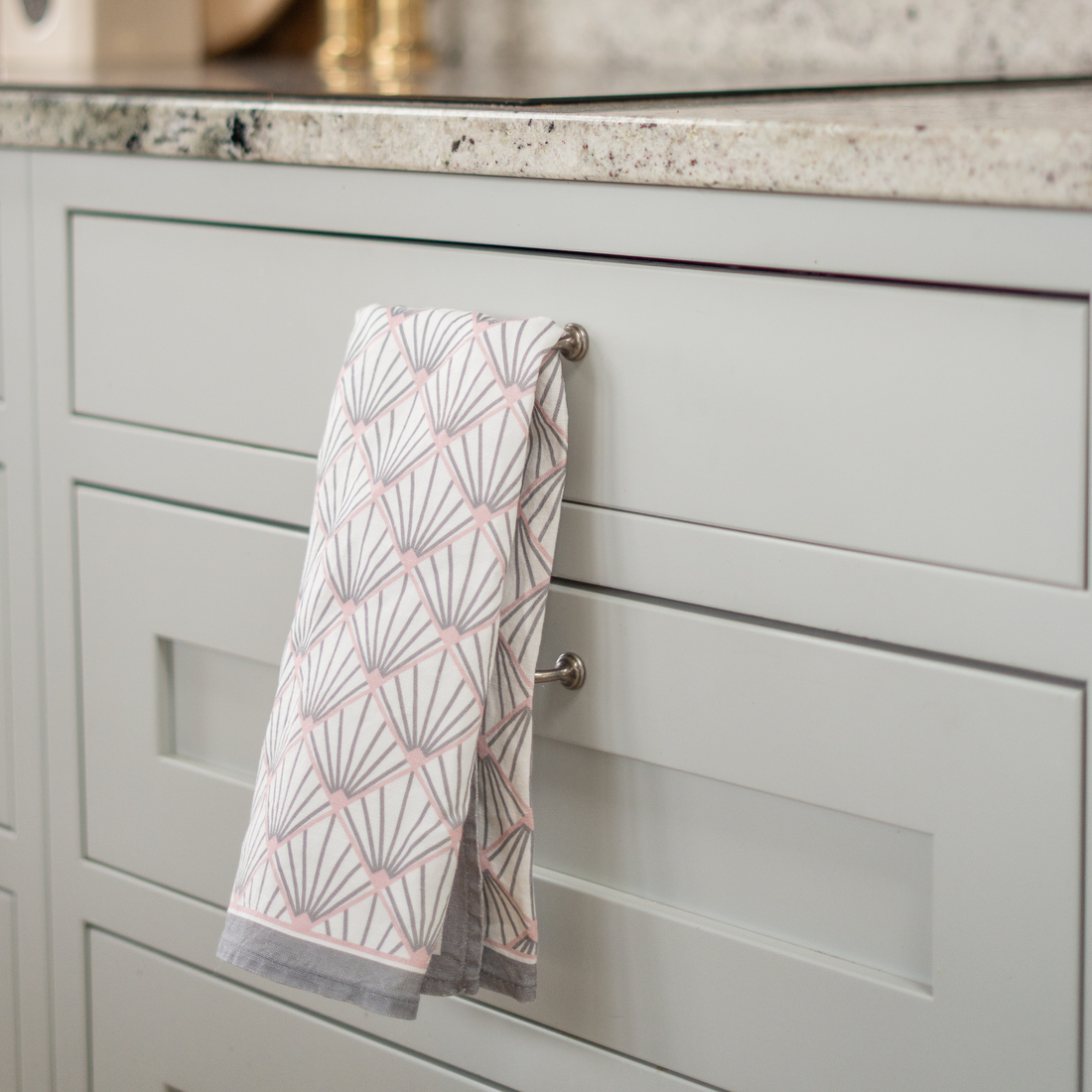 Zighy Linen Tea Towel & Petite Mug Gift Set